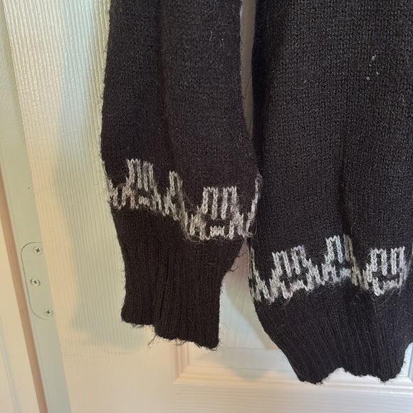 Alpaca Connection women’s black crew neck sweater size large - Picture 8 of 12